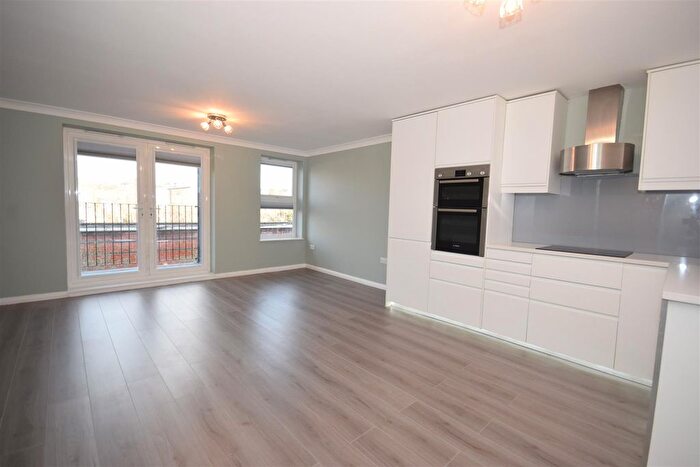 2 Bedroom Flat To Rent In Coombe Lane, London, SW20
