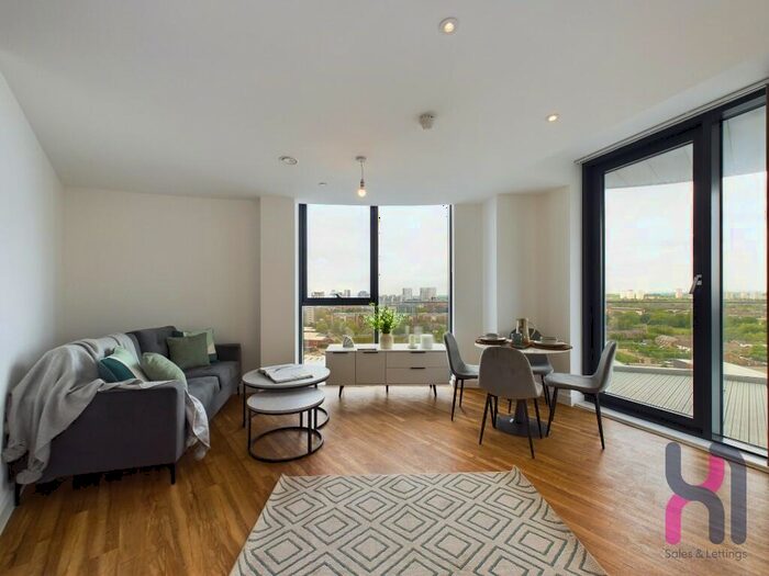 2 Bedroom Apartment To Rent In Pomona Strand, Manchester, Greater Manchester, M16