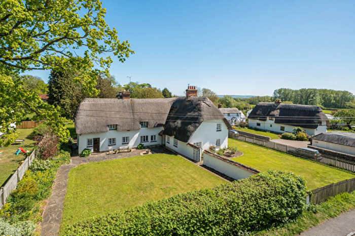5 Bedroom House For Sale In Biggs Lane, Dinton, HP17