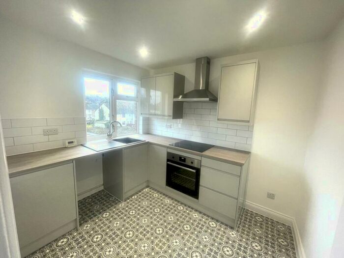 2 Bedroom Flat To Rent In Swanmoor Crescent, Brentry, Bristol, BS10