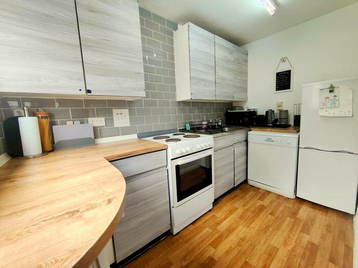 1 Bedroom Flat To Rent In Coleridge Way, Orpington, BR6