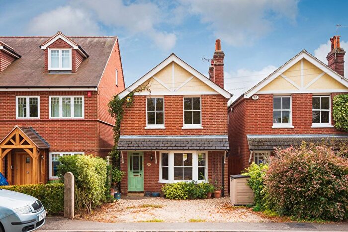 3 Bedroom Detached House For Sale In Gipsy Lane, Wokingham, RG40