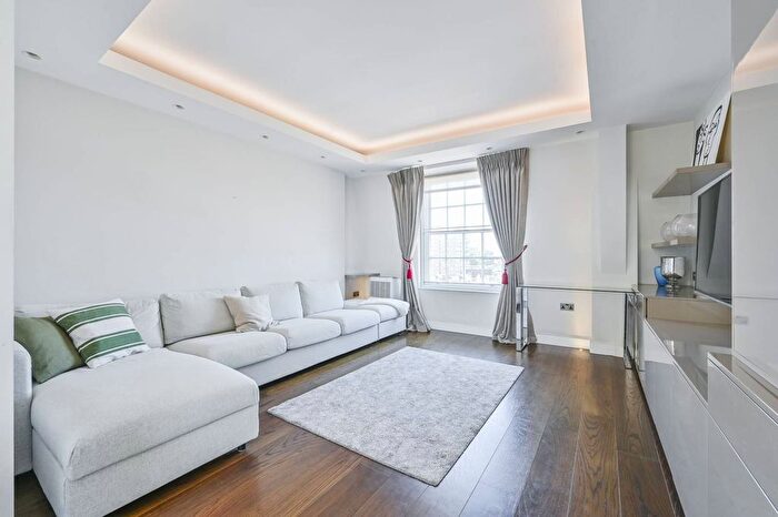 2 Bedroom Flat To Rent In Princess Court, Marylebone, London, W1H