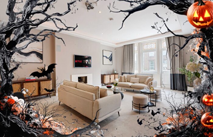 2 Bedroom Flat For Sale In Hall Road, London, NW8