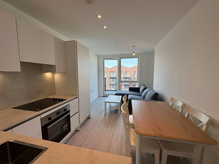 1 Bedroom Flat To Rent In Nestles Avenue, Hayes, UB3