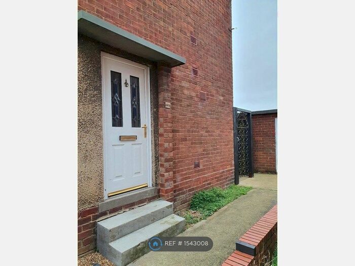 2 Bedroom Flat To Rent In Weekley Glebe Road, Kettering, NN16