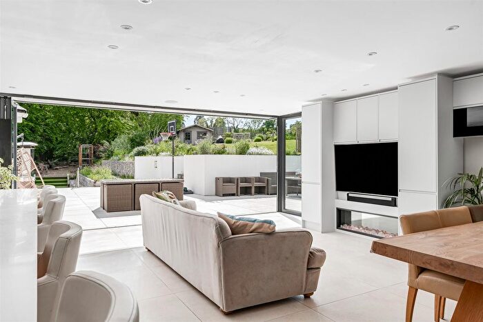 5 Bedroom Detached House For Sale In The Avenue, Welwyn, AL6