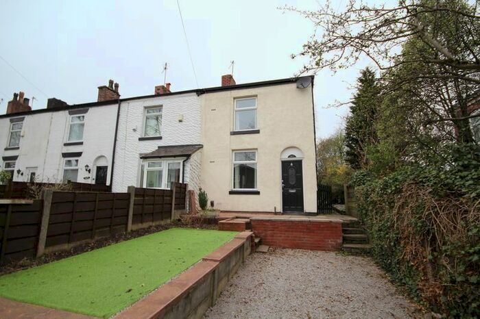 2 Bedroom End Of Terrace House To Rent In Moss Lane, Whitefield, Manchester, M45