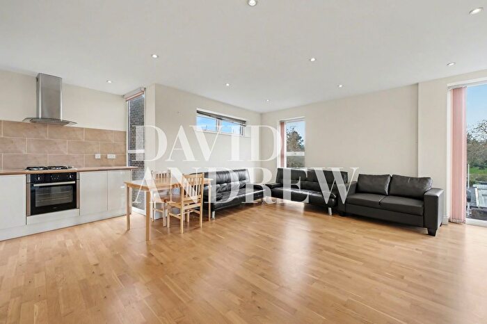 1 Bedroom Flat To Rent In Green Lanes, Manor House Court, N4