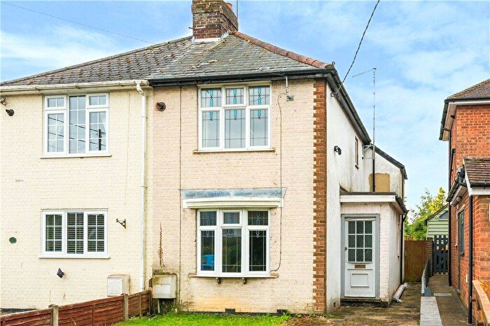 3 Bedroom Semi-Detached House For Sale In Common Road, Kensworth, Dunstable, LU6