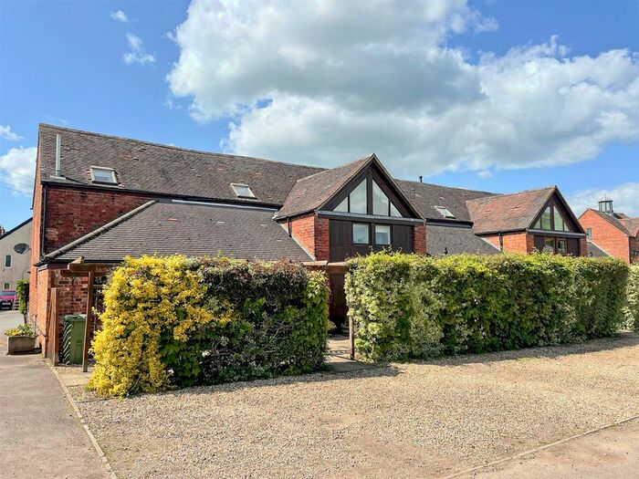 2 Bedroom Property To Rent In Swindon Lane, Cheltenham, GL50