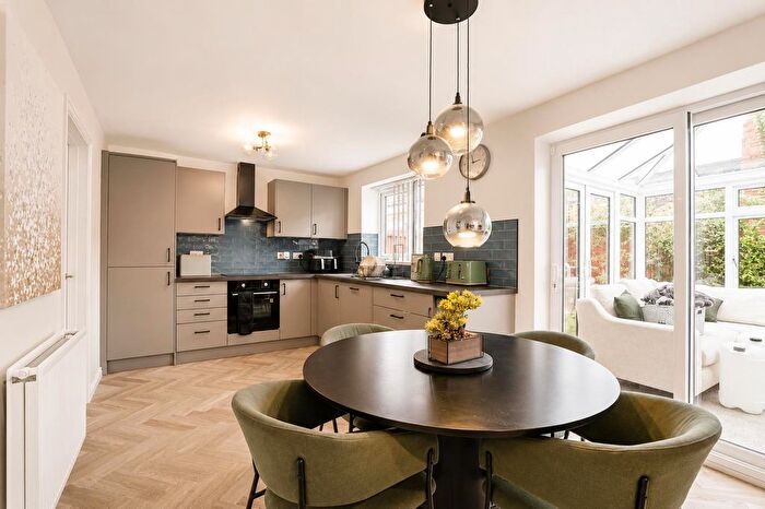 3 Bedroom Detached House For Sale In Walnutwood Avenue, Bamber Bridge, Preston, PR5