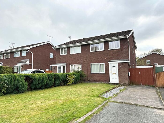 3 Bedroom Semi-Detached House To Rent In Arndale, Beechwood, WA7