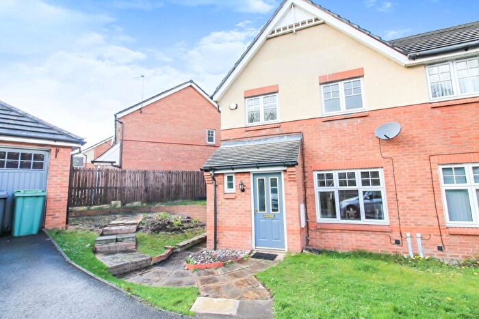 3 Bedroom Semi-Detached House To Rent In Tavistock Park, Leeds, LS12