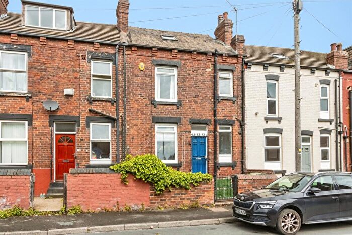5 Bedroom Terraced House For Sale In York Road, Leeds, LS9