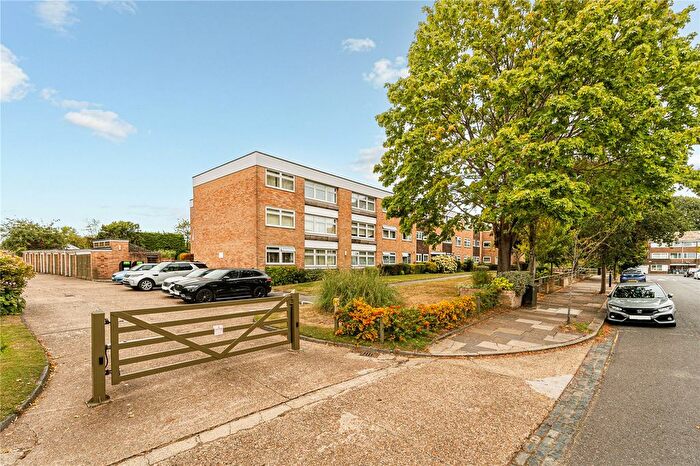 2 Bedroom Flat For Sale In Osborne Court, Park View Road, London, London, W5