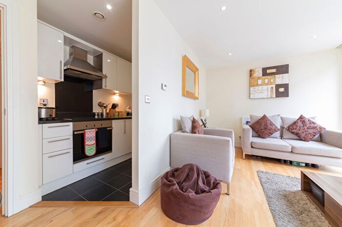 1 Bedroom Flat To Rent In Lett Road, London, SW9