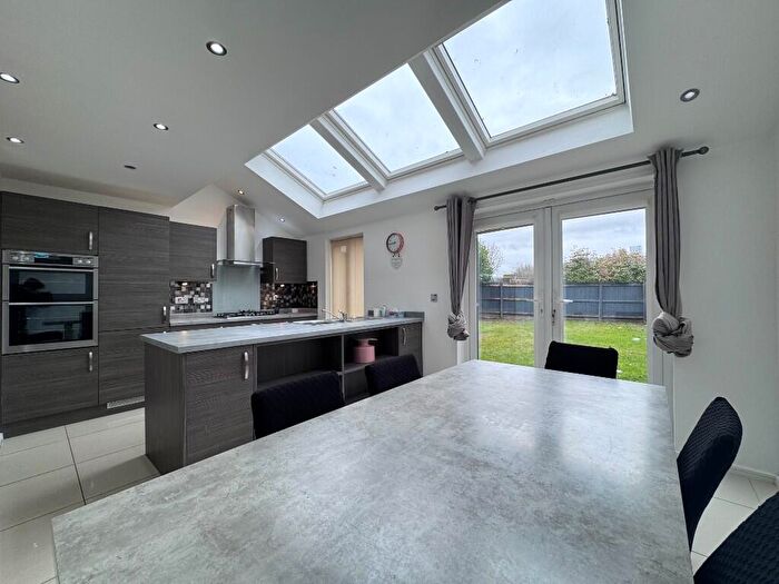 4 Bedroom House To Rent In Mallow Drive, Manchester, Greater Manchester, M7