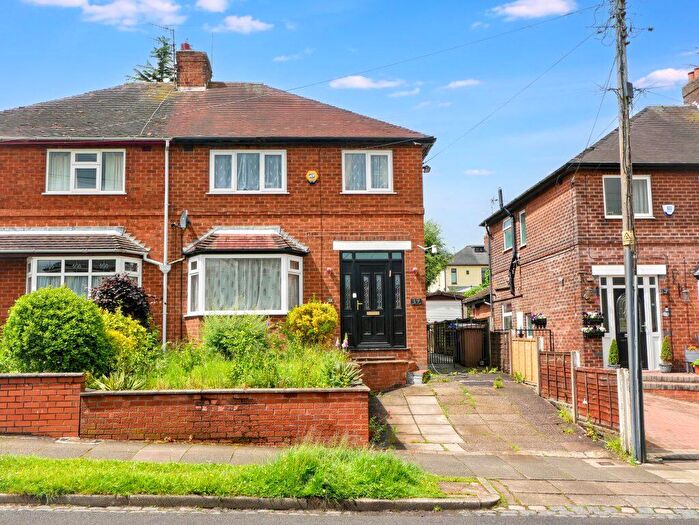 3 Bedroom Semi-Detached House For Sale In Chell Green Avenue, Stoke-on-Trent, ST6