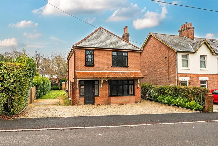 3 Bedroom Detached House For Sale In Wimborne Road, Colehill, BH21