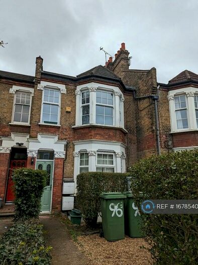 2 Bedroom Flat To Rent In George Lane, London, SE13