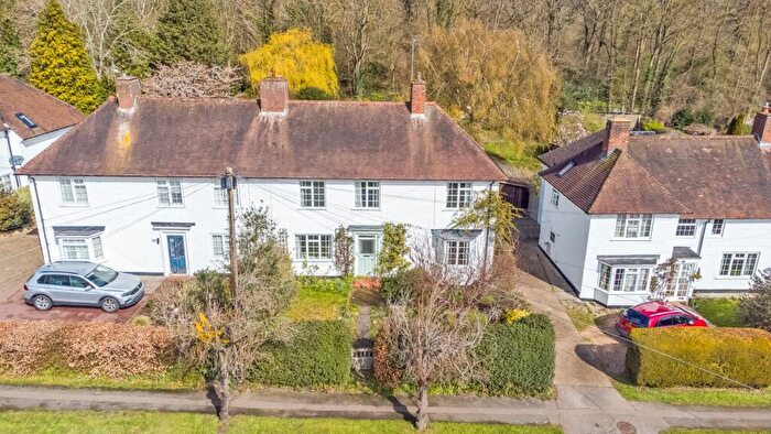 3 Bedroom Semi-Detached House For Sale In Brockswood Lane, West Side, Welwyn Garden City, Hertfordshire, AL8