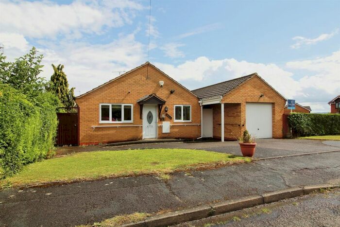 2 Bedroom Detached Bungalow For Sale In Cornfield Way, Ashton-Under-Hill, Evesham, WR11