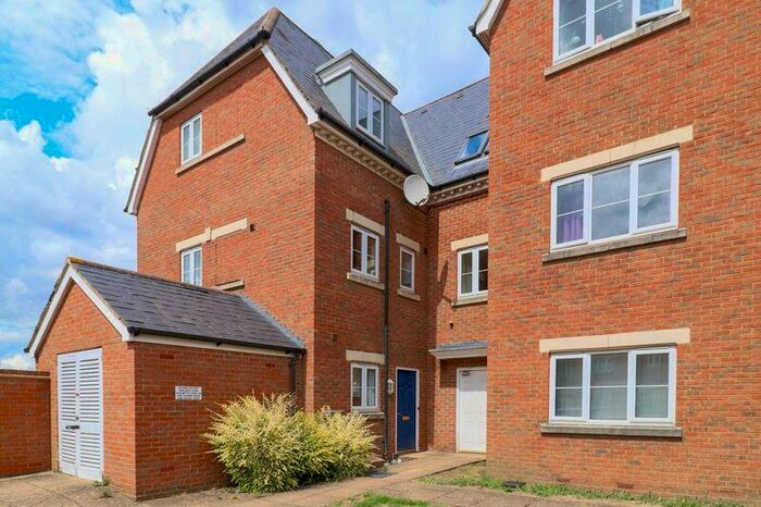 2 Bedroom Flat To Rent In Canterbury, CT1