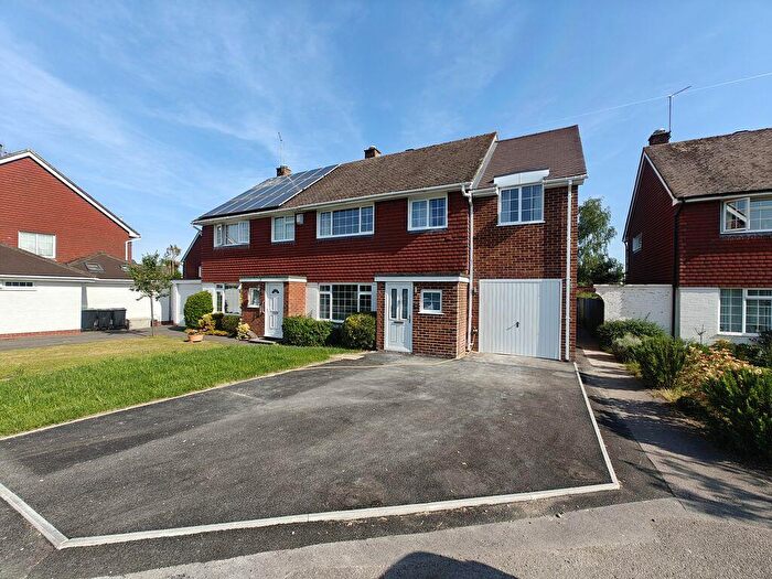 4 Bedroom Village House To Rent In Greenways Road, Brockenhurst, SO42