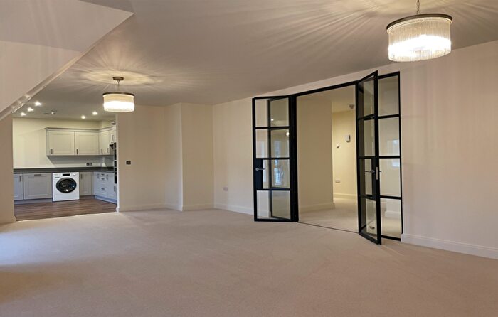 2 Bedroom Retirement Property For Sale In The Grange. Ledian Gardens, Kings Square, Maidstone, Kent, ME17