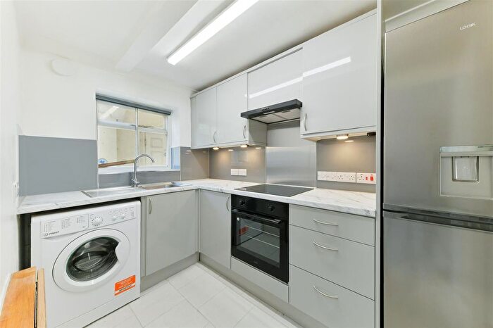 Studio To Rent In Merton Road, London, SW19