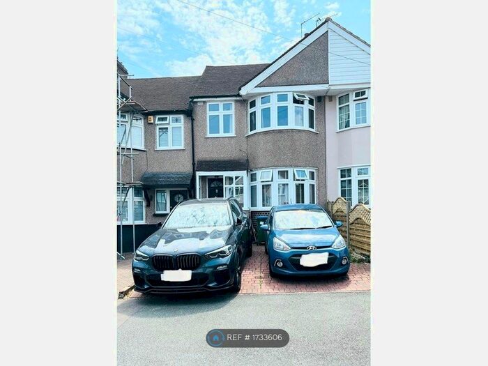3 Bedroom Terraced House To Rent In Dorchester Avenue, Bexley, DA5