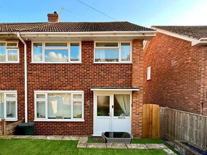 3 Bedroom End Of Terrace House For Sale In Cottey Crescent, Exeter, Devon, EX4
