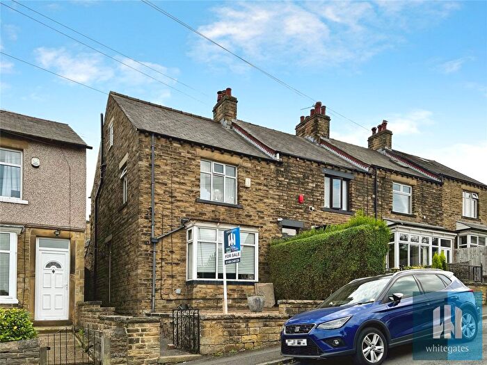 3 Bedroom End Of Terrace House For Sale In Rayner Road, Brighouse, HD6