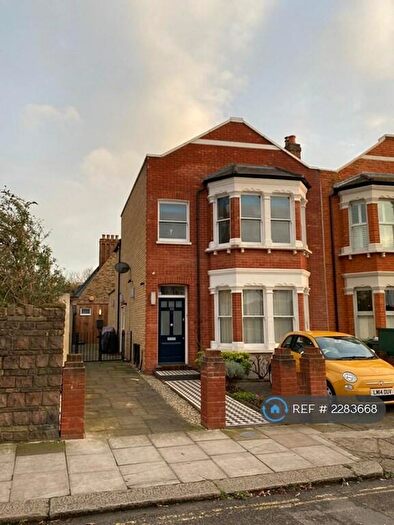 2 Bedroom Maisonette To Rent In Emmanuel Road, London, SW12