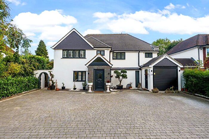 7 Bedroom Detached House For Sale In The Downsway, Sutton, Surrey, SM2