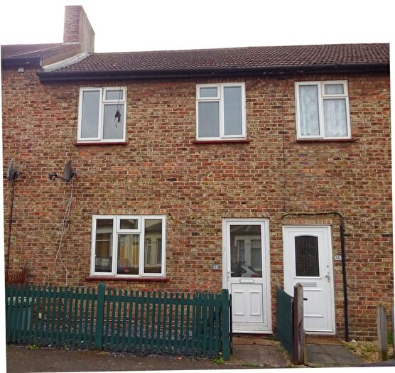 3 Bedroom Terraced House To Rent In Greatness Road, Sevenoaks, Kent, TN14