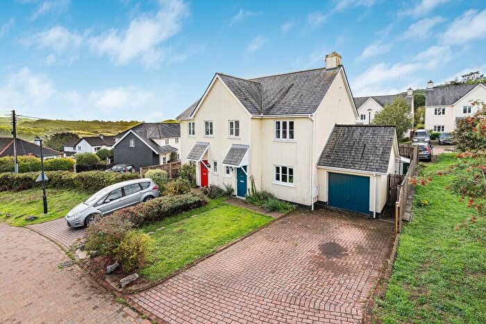 3 Bedroom Semi Detached House For Sale In Caversham Close, Christow, EX6