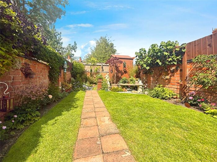 2 Bedroom End Of Terrace House For Sale In Lorraine Road, Aylestone, Leicester, LE2