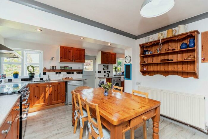 4 Bedroom Detached House For Sale In Vicar Lane, Eastrington, Goole, DN14