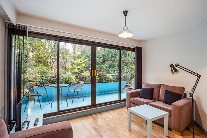1 Bedroom Flat To Rent In Archery Steps, St George's Fields, London, W2