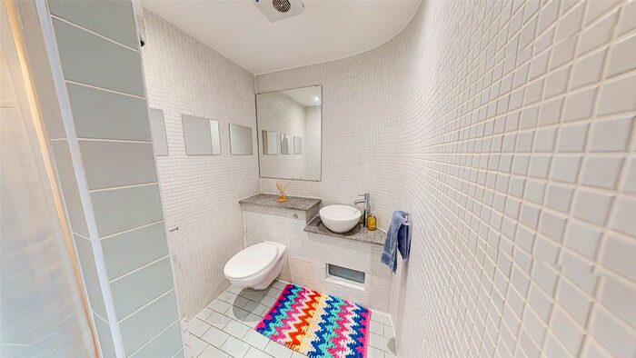 2 Bedroom Flat For Sale In Advent House, Manchester, M4