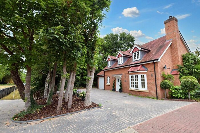 4 Bedroom Detached House To Rent In Mcindoe Drive, Wendover, HP22