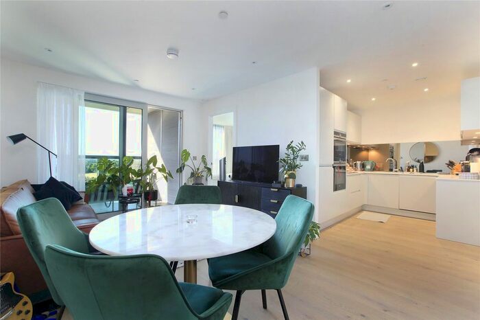 2 Bedroom Flat To Rent In Bronze Building, Buckhold Road, Wandsworth, London, SW18