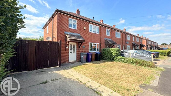 3 Bedroom End Of Terrace House For Sale In Stoneley, Letchworth Garden CIty, SG6