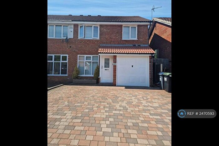 3 Bedroom Semi-Detached House To Rent In Woodham Close, Birmingham, Birmingham, B45