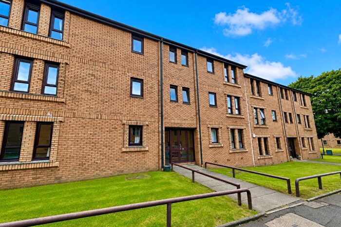 2 Bedroom Flat To Rent In Garriochmill Road, North Kelvinside, Glasgow, G20