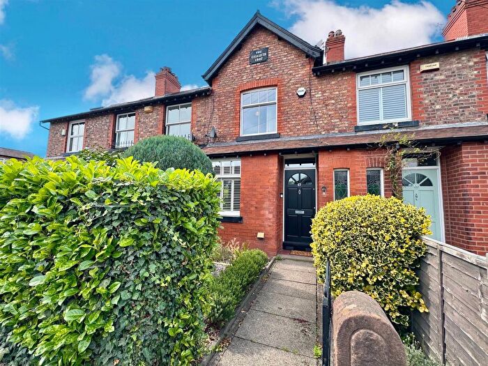 3 Bedroom Terraced House For Sale In Delahays Road, Hale, WA15