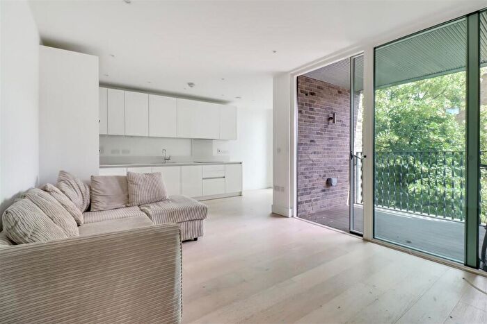 1 Bedroom Apartment To Rent In Rochester Place, Camden, London, NW1