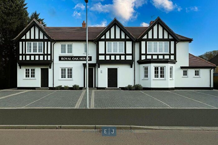 2 Bedroom Apartment To Rent In Forest Road, Loughton, IG10